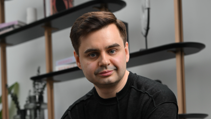 С возрастом под глазами появились «мешки», хотела их убрать.