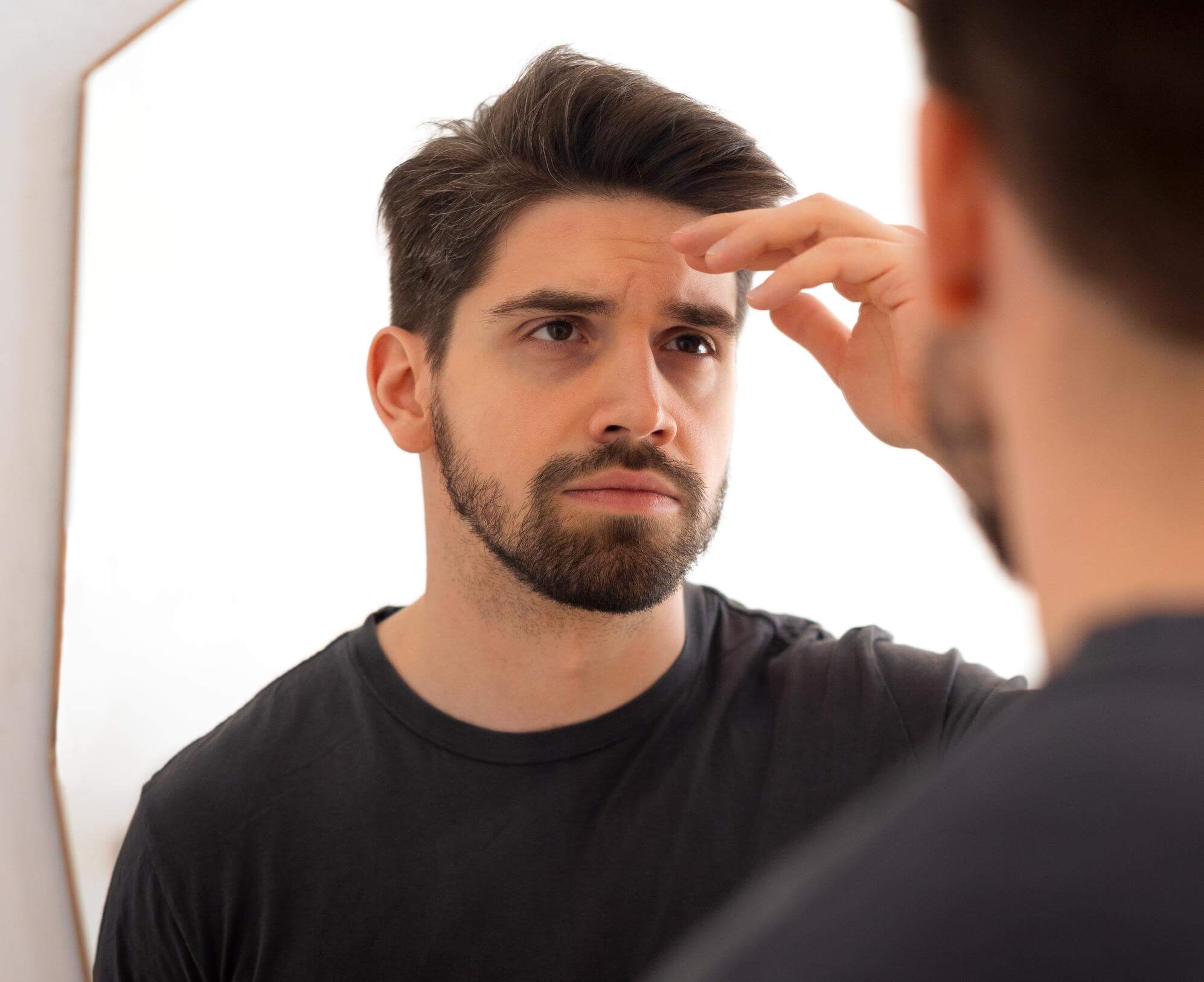 Страхи мужчин, которые мешают им обратиться за помощью к косметологу