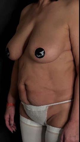 Красивый живот