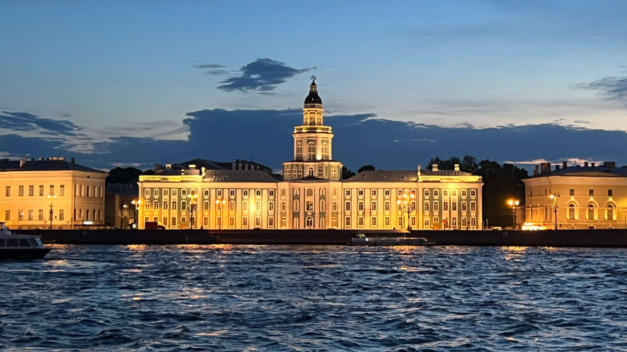 Великолепный Петербург в эти летние дни стал эпицентром медицинского мира...