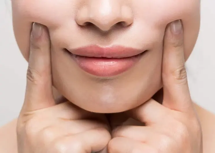 3 действенных метода борьбы с носогубными складками