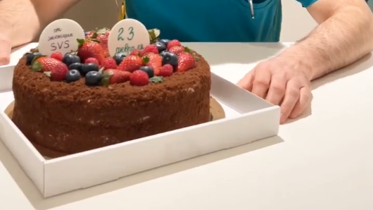 Девочки @svsclinic поздравили нас и  приготовили собственноручно торт! Спасибо!