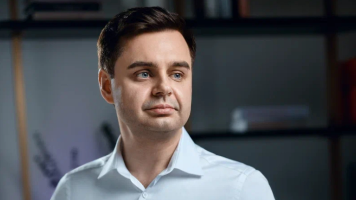 Сделала пластику верхних век у Золотова Сергея Александровича.