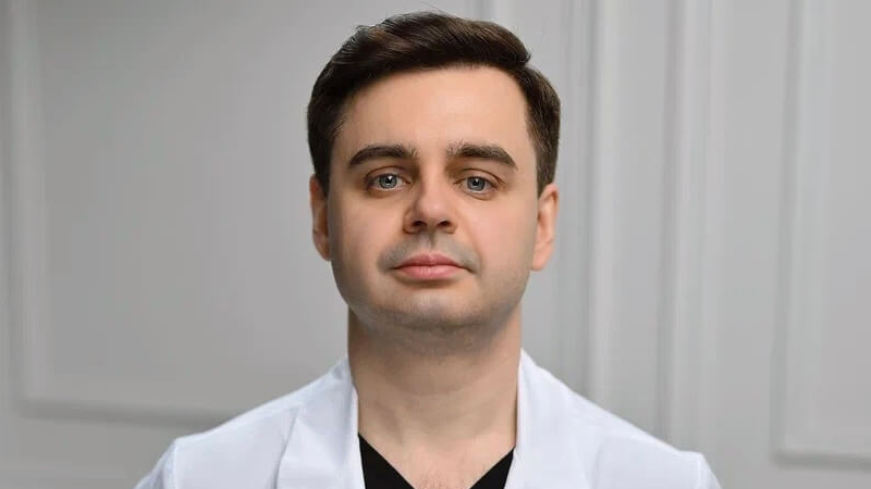 Почему после пластических операций на лице...