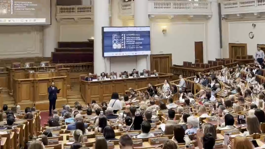 С 1 по 3 июня в Санкт Петербурге принял участие в летнем конгрессе «Пластическая, реконструктивная хирургия и косметология».