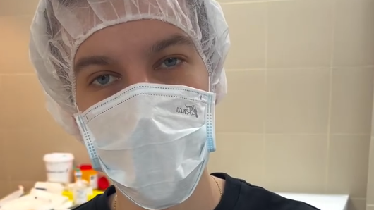 Завершил такую операцию как,  липосакция подбородка и овала лица.