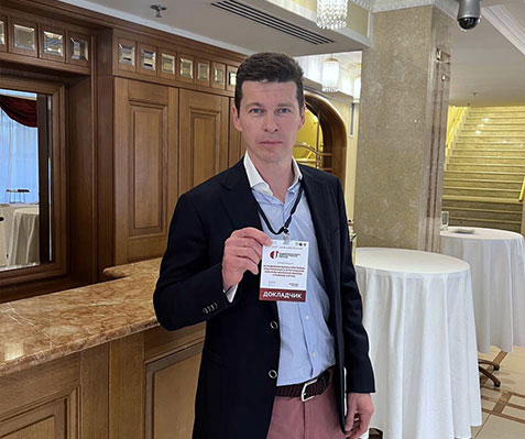 Сергей Свиридов с докладом на конференции «Осложнения реконструктивно-пластической и эстетической хирургии молочной железы, сложные случаи».